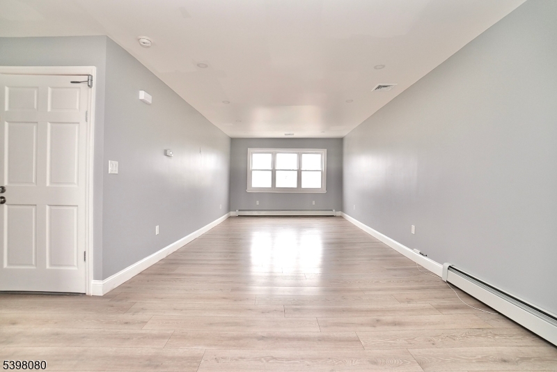 Lodi Boro, NJ 07644,60 Sidney St #2