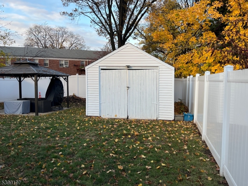 Irvington Twp., NJ 07111,47 Dupont Pl