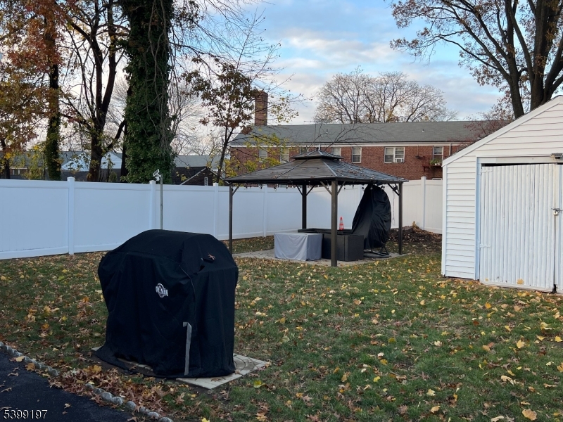 Irvington Twp., NJ 07111,47 Dupont Pl