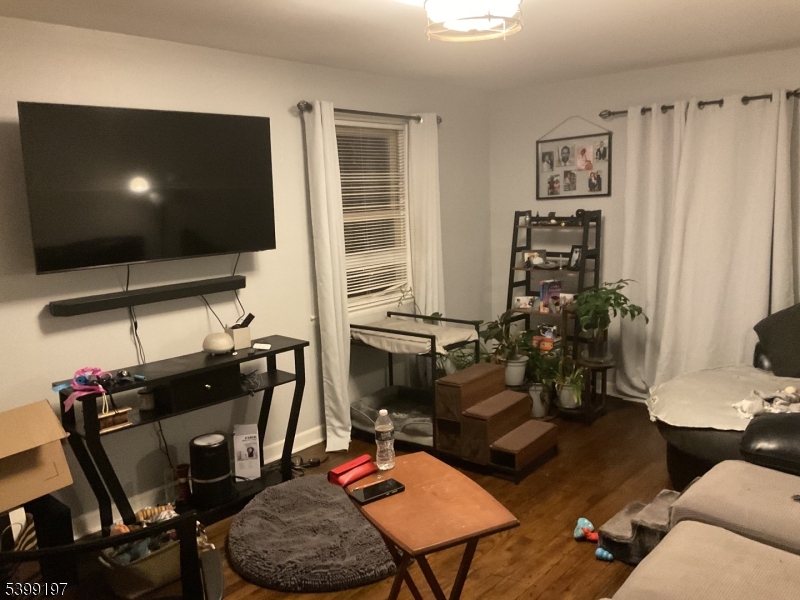 Irvington Twp., NJ 07111,47 Dupont Pl