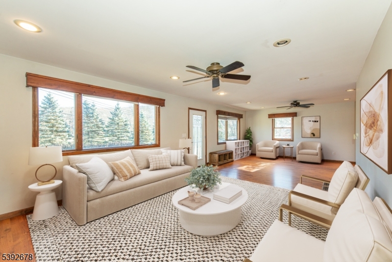 West Milford Twp., NJ 07421,8 Tyler Pl