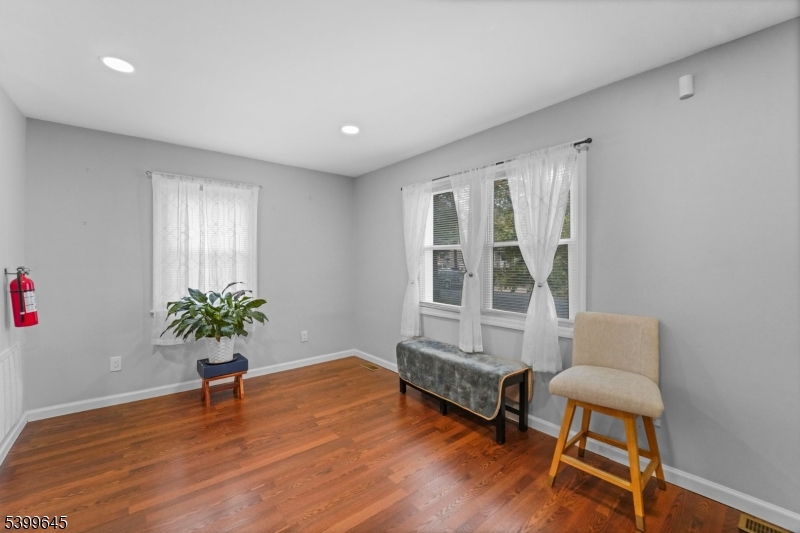 North Plainfield Boro, NJ 07063,639 Parkview Ave