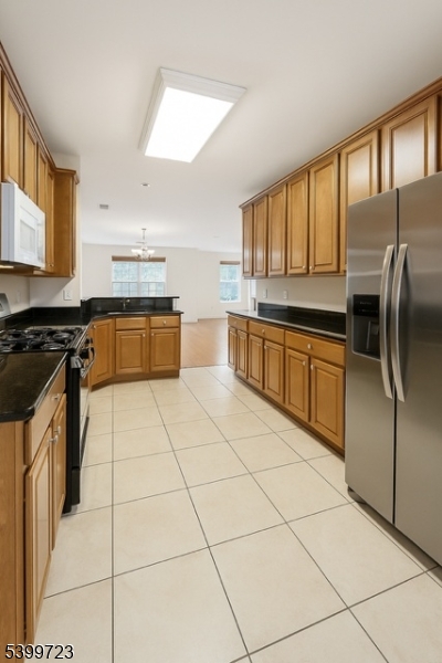 South Bound Brook Boro, NJ 08880,14 Swing Bridge Ln