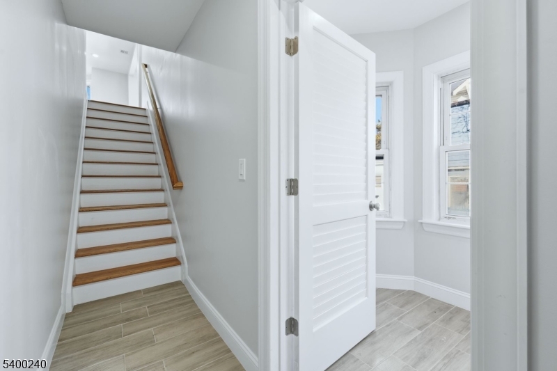 East Orange City, NJ 07017,51 N Maple Ave