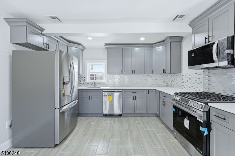 East Orange City, NJ 07017,51 N Maple Ave