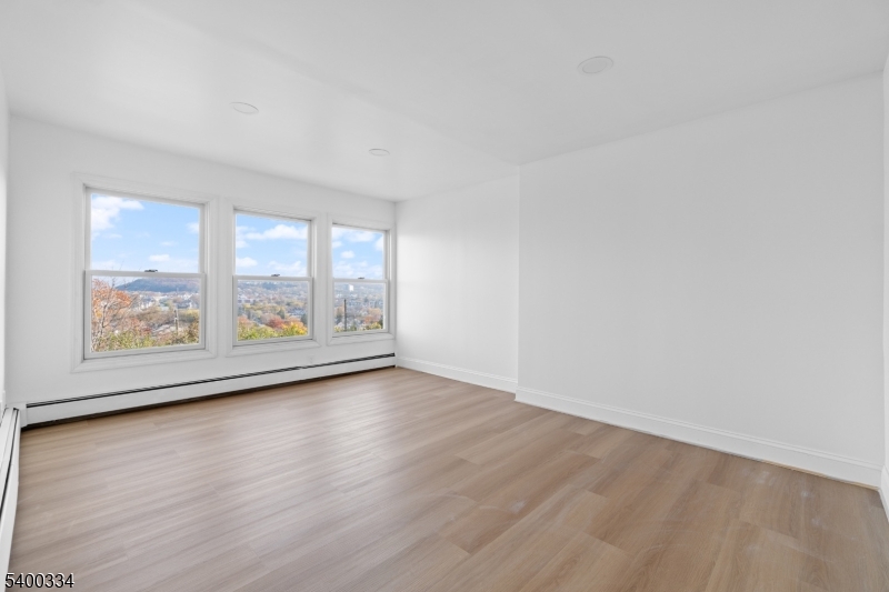 Haledon Boro, NJ 07508,14 Ford Rd #2