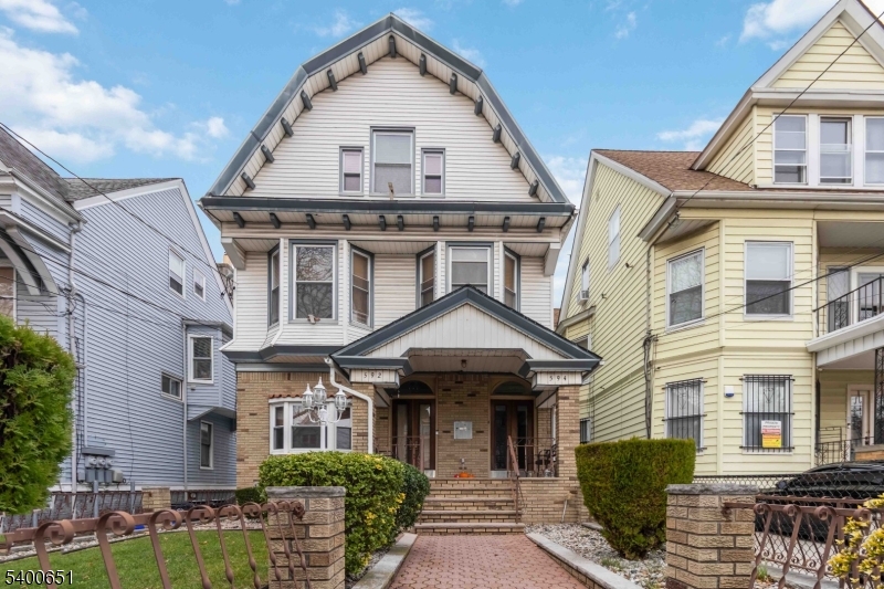 592 Summer Ave, Newark City, NJ 07104
