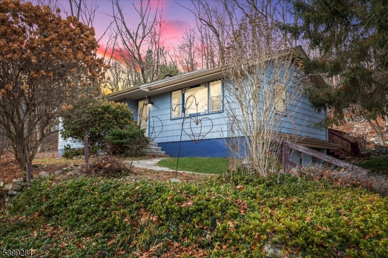 442 Little Brook Road, Lebanon Twp., NJ 08826