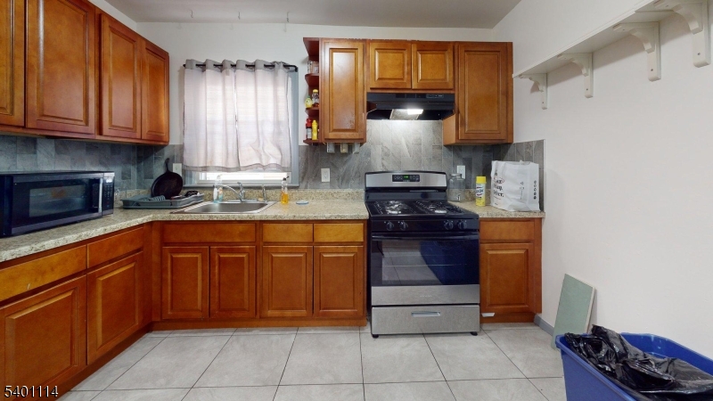 Newark City, NJ 07112,178 Fabyan Pl