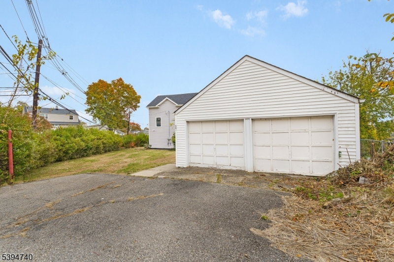 Paterson City, NJ 07502,481 Preakness Ave