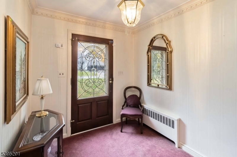 Morris Twp., NJ 07960,9 Beechwood Dr