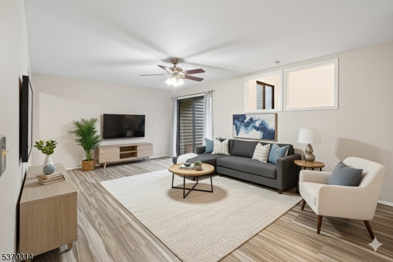 Clinton Twp., NJ 08801,59 Meadowview Dr