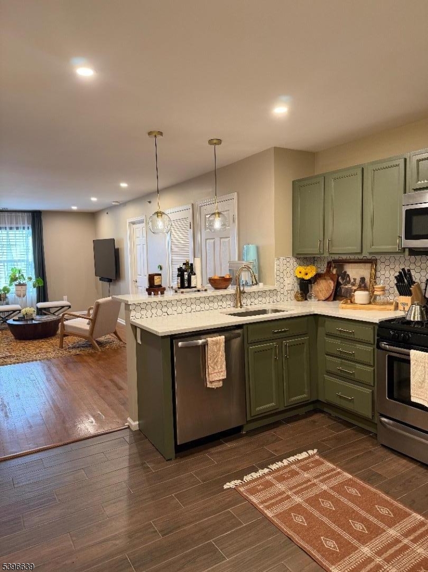 Bloomfield Twp., NJ 07003,110 Orange St #9