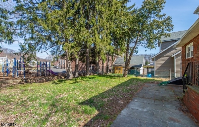 Hawthorne Boro, NJ 07506,41 N 15Th St