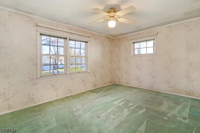 West Orange Twp., NJ 07052,27 Morris Rd