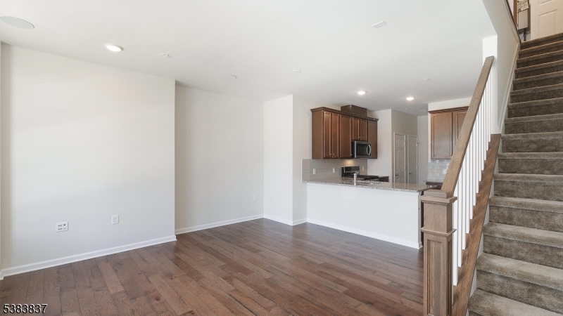 Somerville Boro, NJ 08876,93 Robeson St