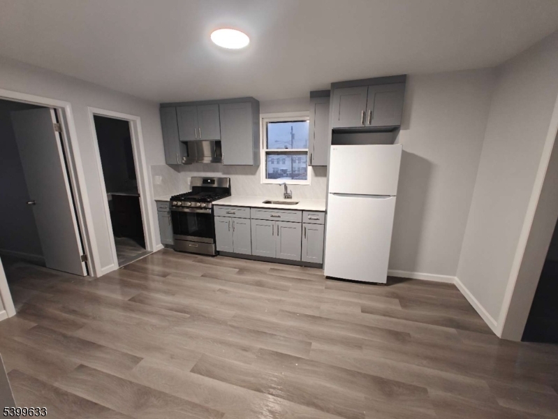 Elizabeth City, NJ 07202,329 Christine St #2L