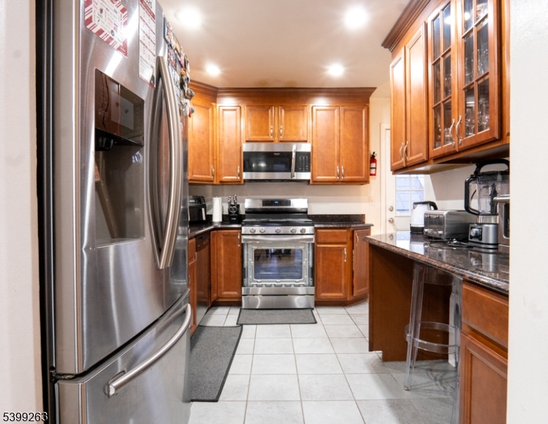 Clifton City, NJ 07012,89 Susan Ct