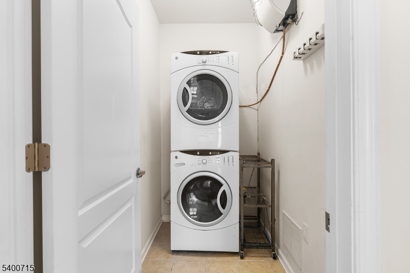 Monroe Twp., NJ 08831,1 Turret Dr