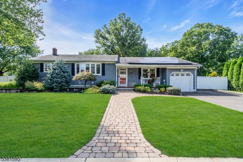 105 Elizabethtown Ct, South Plainfield Boro, NJ 07080