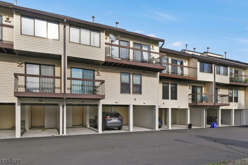 Hillsborough Twp., NJ 08844,3011 Revere Ct #3011