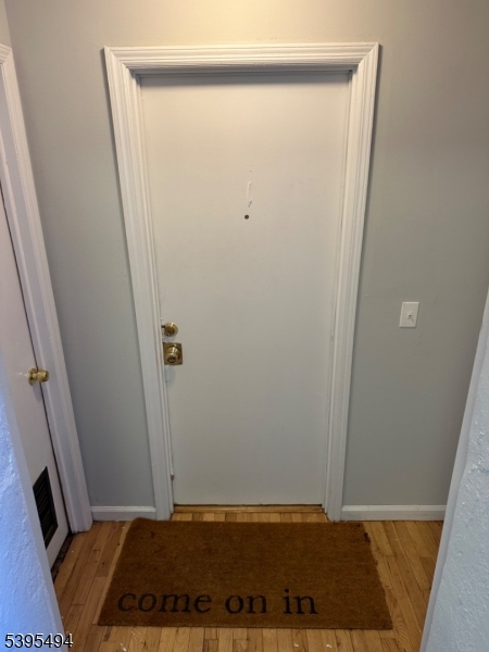 Montclair Twp., NJ 07042,97 Walnut St #1