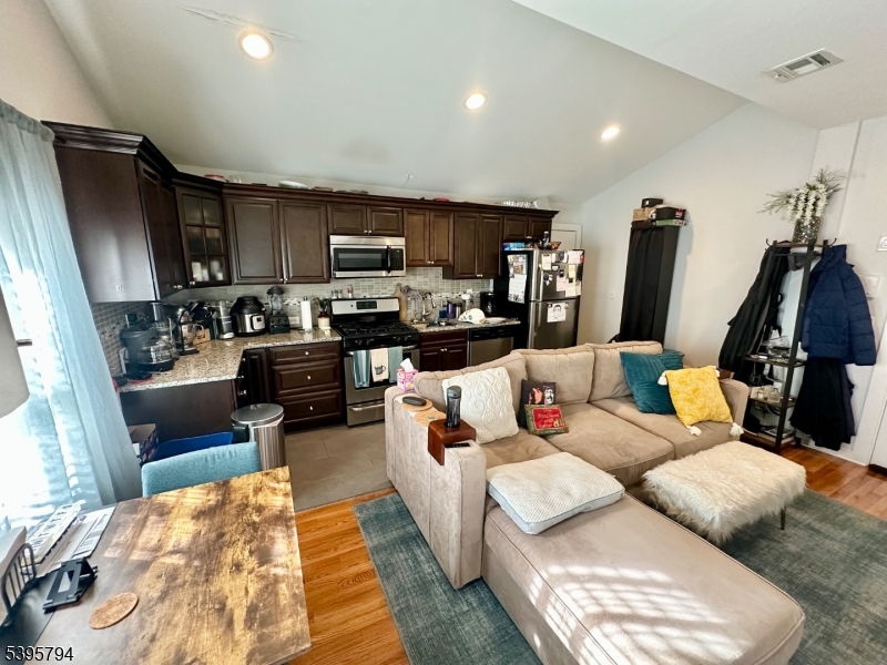 Montclair Twp., NJ 07042,390 Apt4 Orange Rd #4