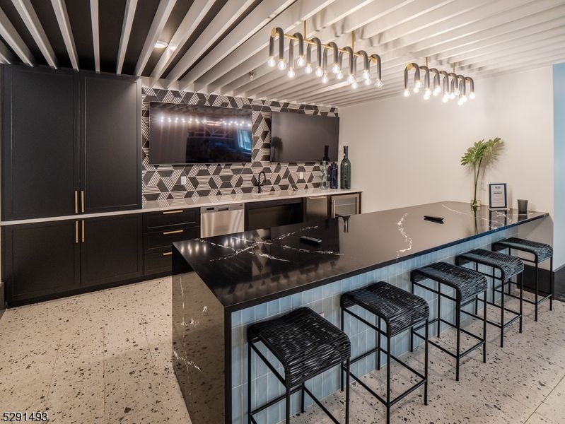 Morristown Town, NJ 07960,173c Morris St #413