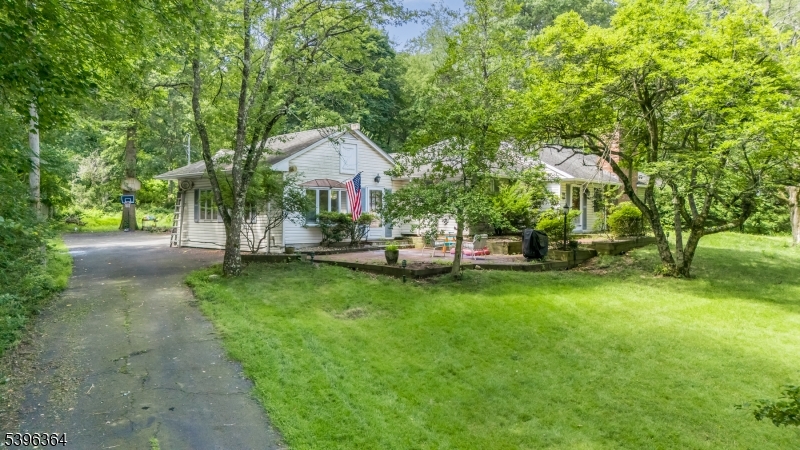 Chatham Twp., NJ 07928,3 Woodland Rd