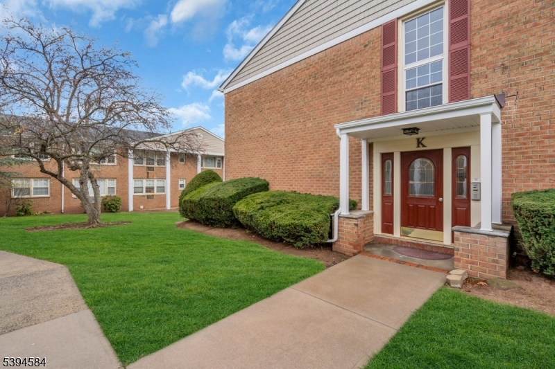 Clifton City, NJ 07013,605 Grove St #4