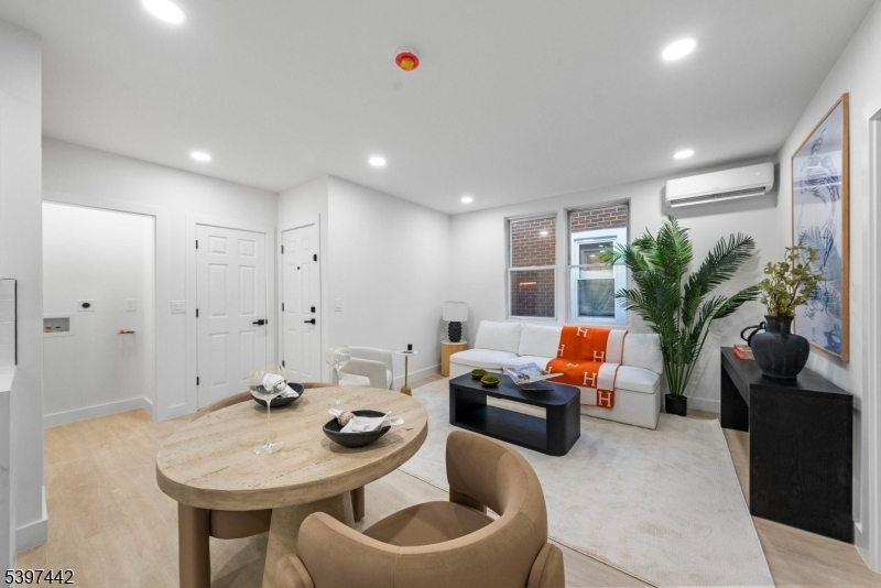 Jersey City, NJ 07305,336A Danforth Ave