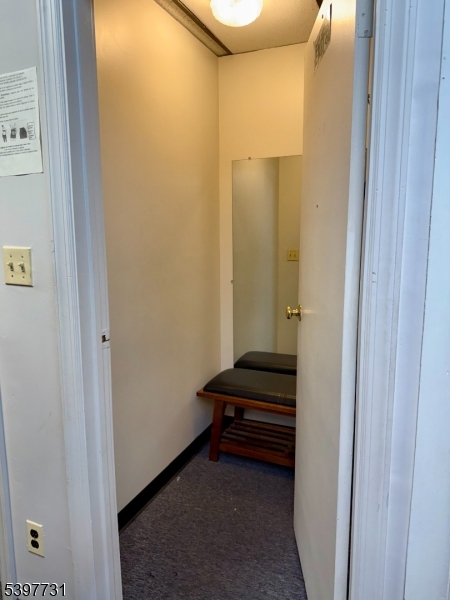 Elizabeth City, NJ 07201,825 Elizabeth Ave