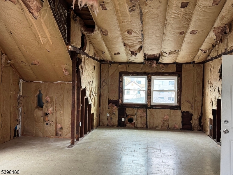 Newark City, NJ 07107,504 N 7Th St