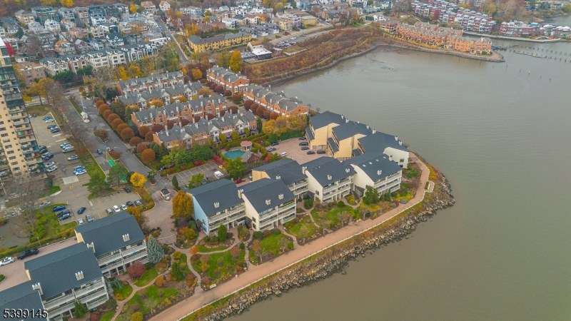 Edgewater Boro, NJ 07020,1225 River Rd #7D