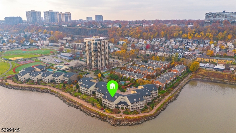 1225 River Rd #7D, Edgewater Boro, NJ 07020