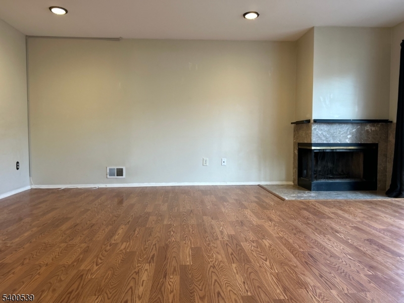 Franklin Twp., NJ 08873,40 Whitby Cir