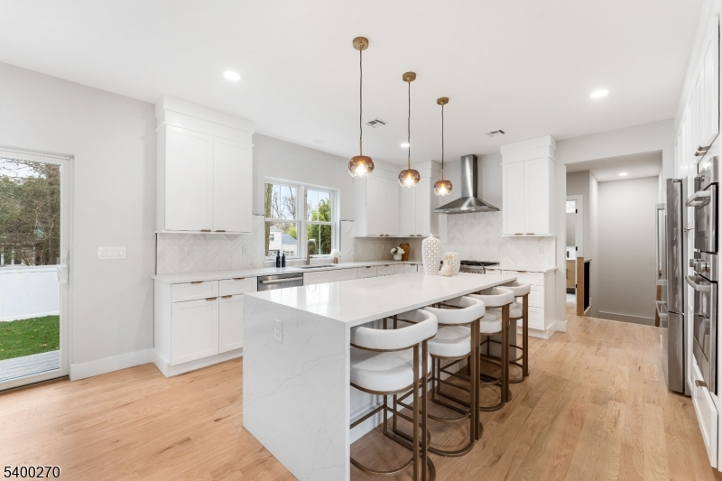 Clark Twp., NJ 07066,27 Stemmer Dr