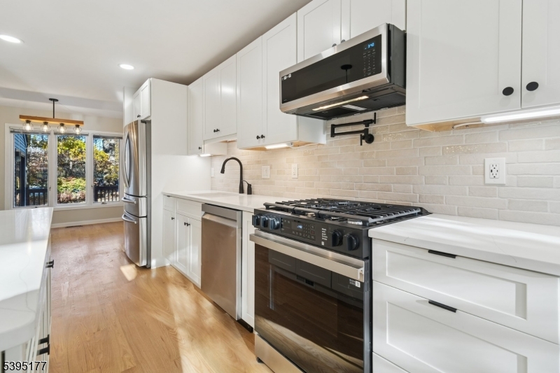 Roseland Boro, NJ 07068,16 Minnisink Dr