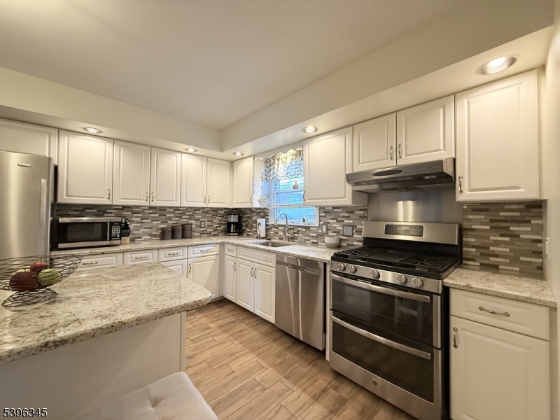 Manville Boro, NJ 08835,150 S 16Th Ave