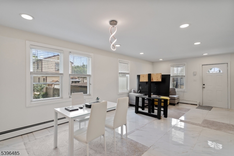 Woodbridge Twp., NJ 08861,6 Worden Ave