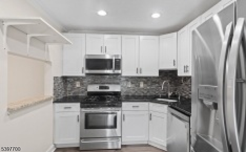 Franklin Twp., NJ 08823,24 Amberly Ct