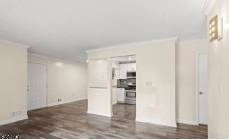 Franklin Twp., NJ 08823,24 Amberly Ct