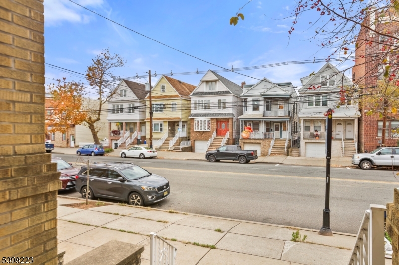 Bayonne City, NJ 07002,426 Kennedy Blvd