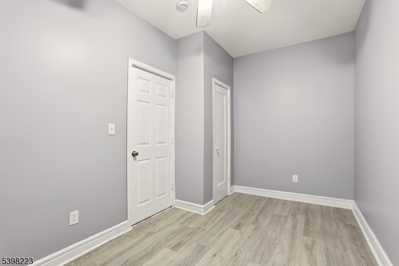 Bayonne City, NJ 07002,426 Kennedy Blvd