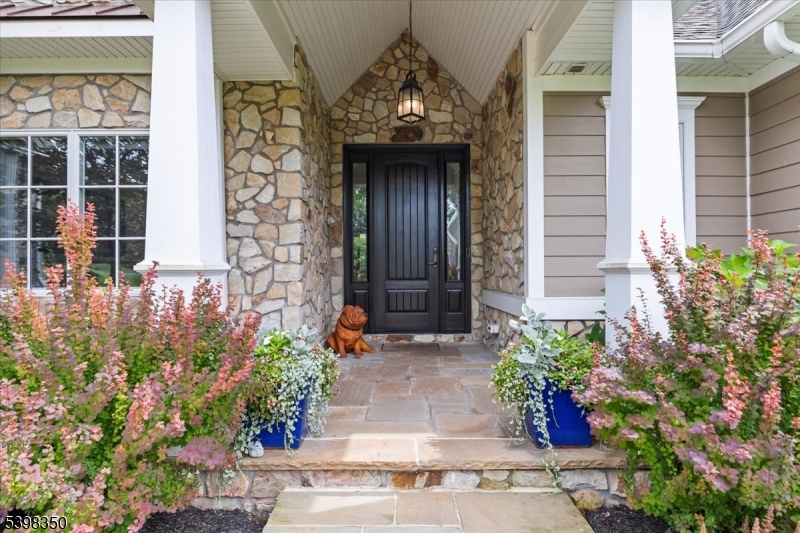 Peapack Gladstone Boro, NJ 07934,18 Brady Drive West