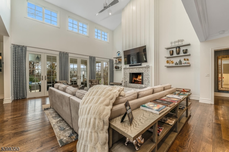 Peapack Gladstone Boro, NJ 07934,18 Brady Drive West