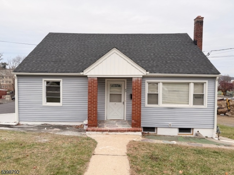 83 Academy St, Dover Town, NJ 07801