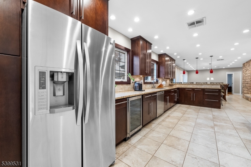 North Arlington Boro, NJ 07031,40 Eagle St