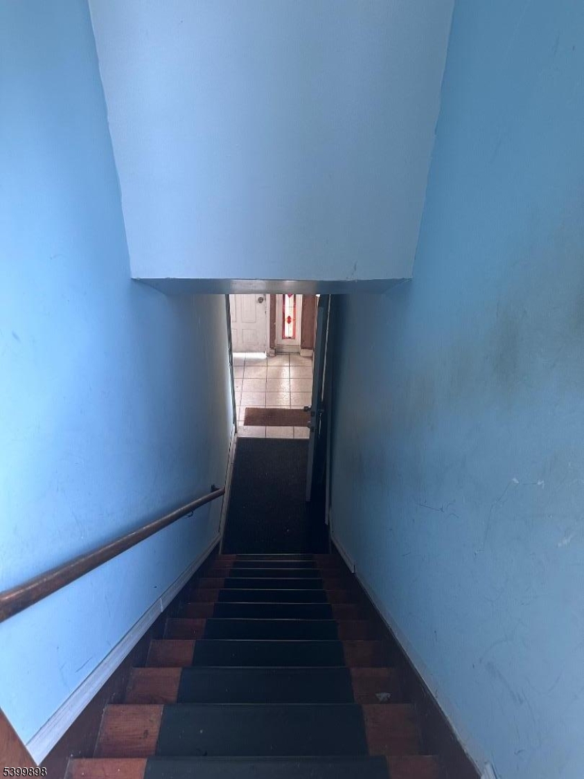 Elizabeth City, NJ 07201,152 Jacques St