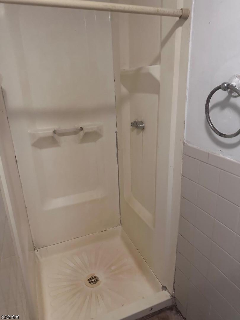 Elizabeth City, NJ 07201,152 Jacques St